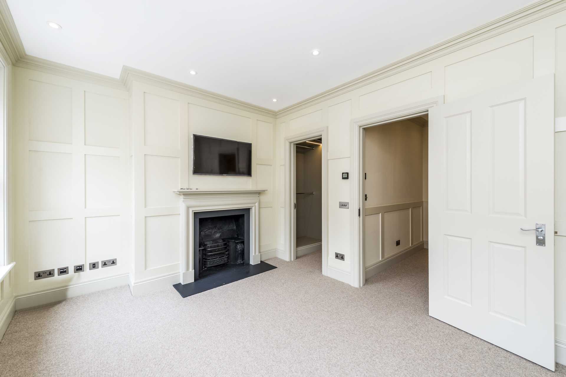 Yeoman's Row, Knightsbridge SW3, Image 22