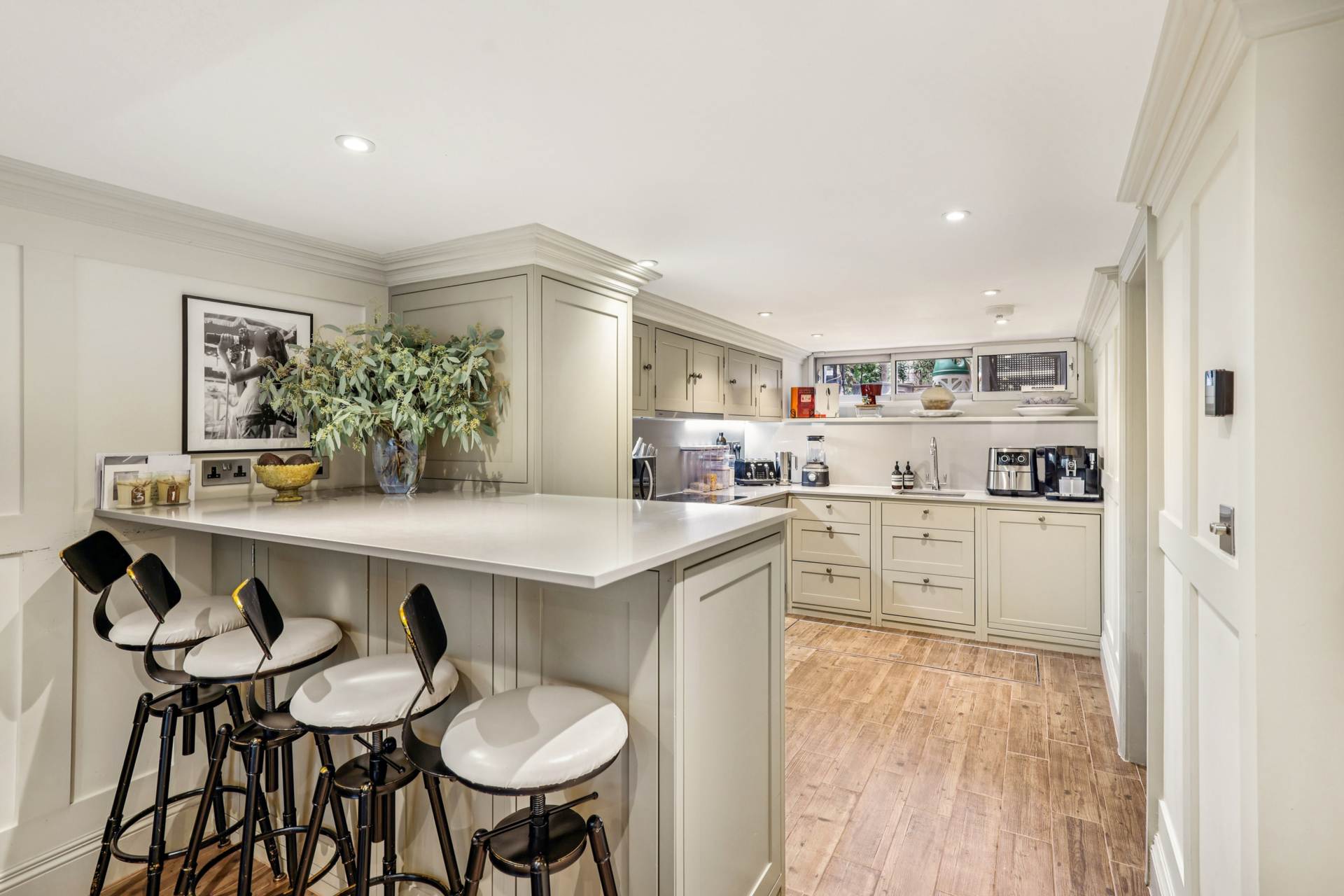 Yeoman's Row, Knightsbridge SW3, Image 5