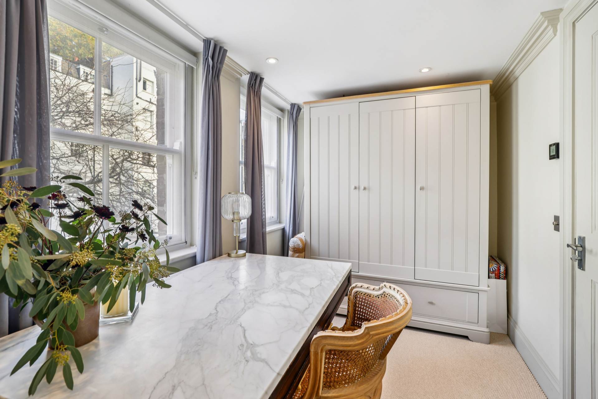 Yeoman's Row, Knightsbridge SW3, Image 9