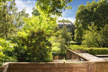 Rossetti Garden Mansions, Flood Street, London SW3, Image 2