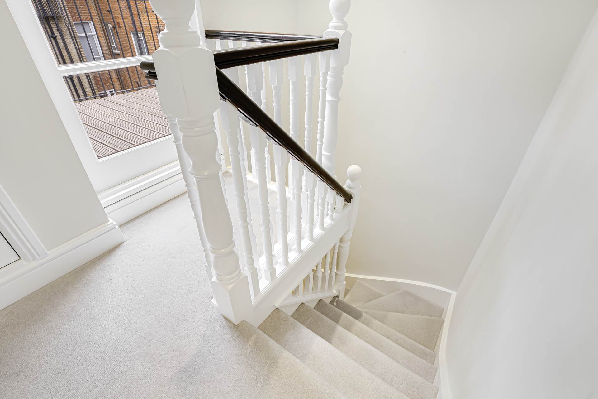 Clabon Mews, London SW1X, Image 11