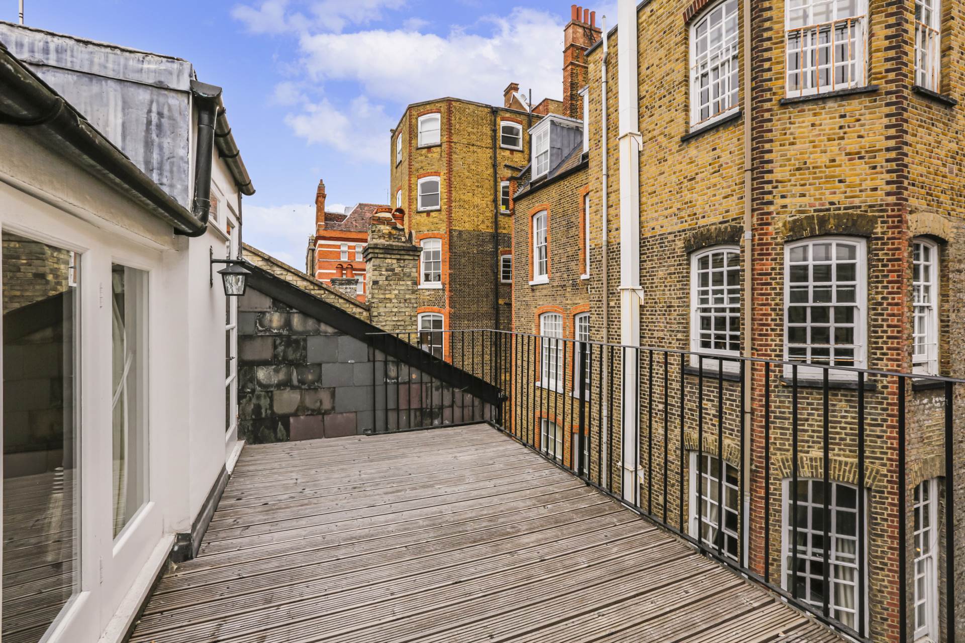 Clabon Mews, London SW1X, Image 12