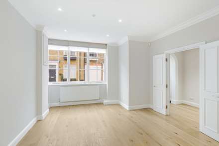 Clabon Mews, London SW1X, Image 4