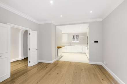 Clabon Mews, London SW1X, Image 6