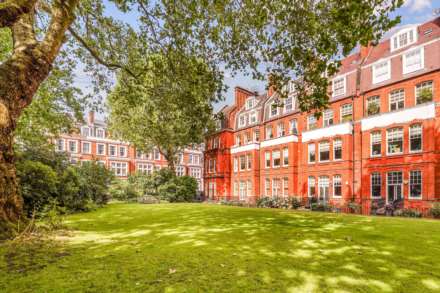 1 Bedroom Flat, Evelyn Gardens, South Kensington SW7