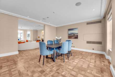 Chelsea Square, Chelsea, SW3, Image 3