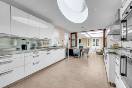 Chelsea Square, Chelsea, SW3, Image 6