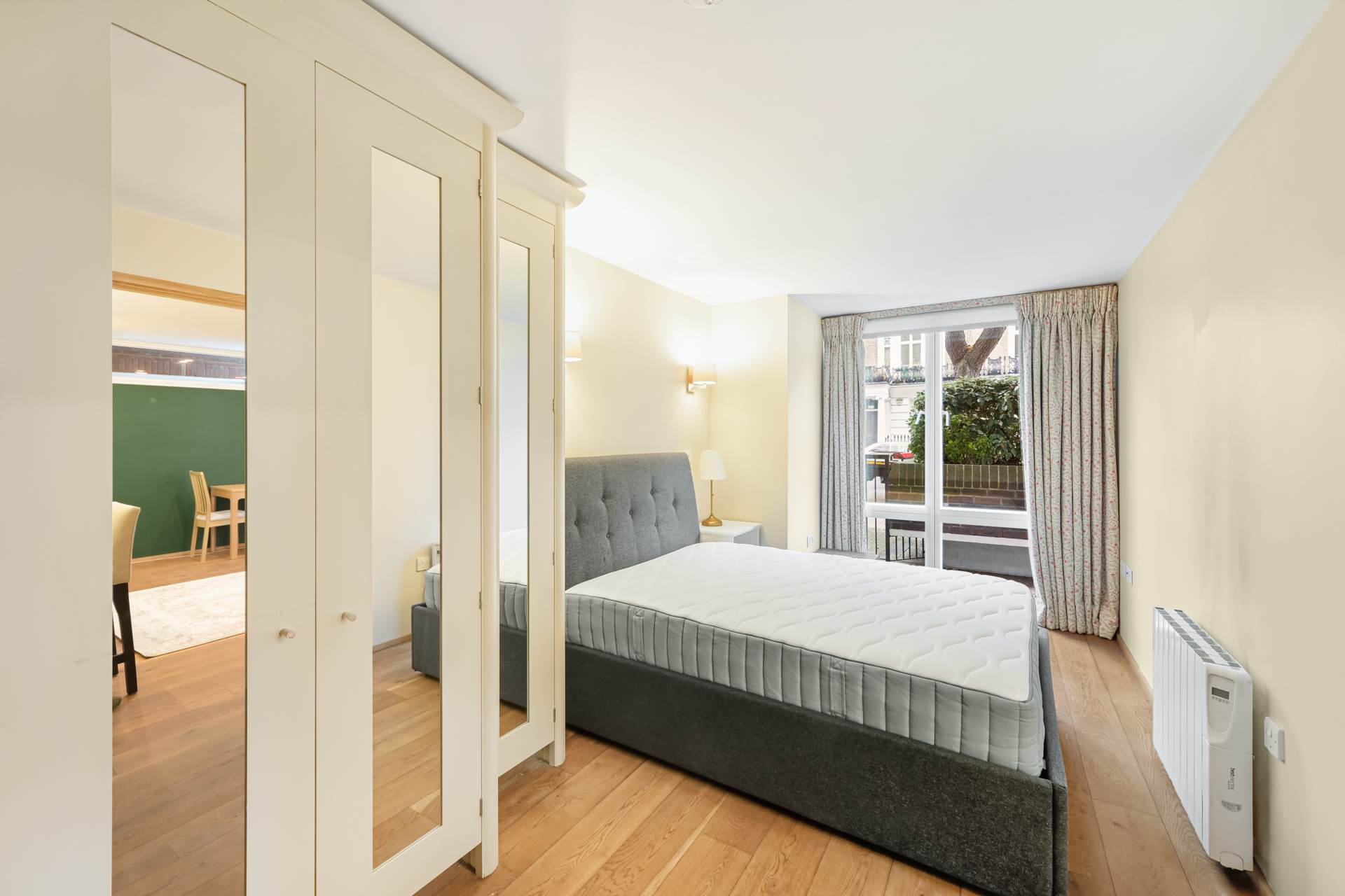 Cheyne Walk, London SW3, Image 6