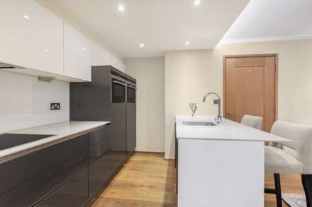 Cheyne Walk, London SW3, Image 12