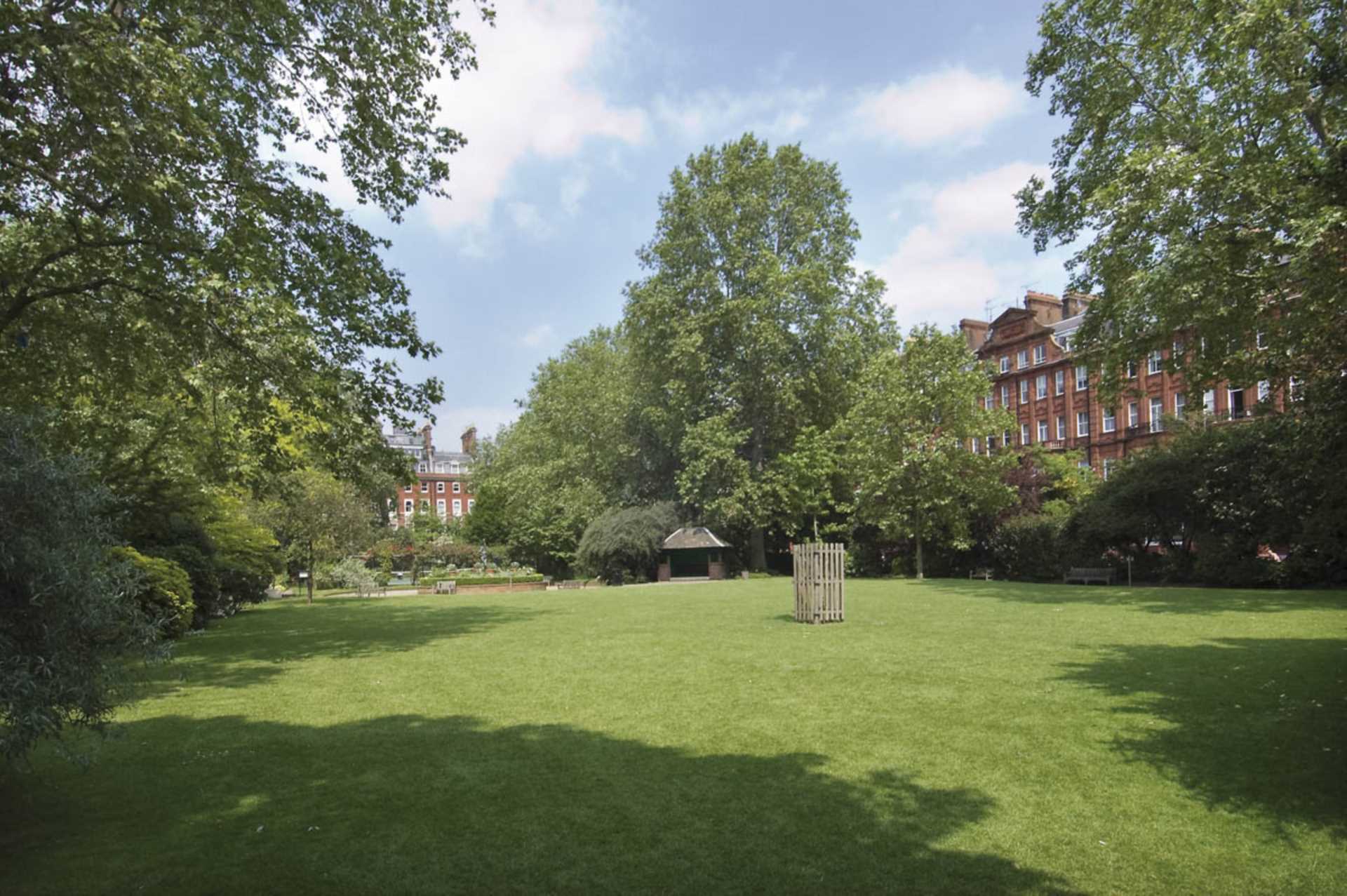 Cadogan Gardens, London SW3, Image 10