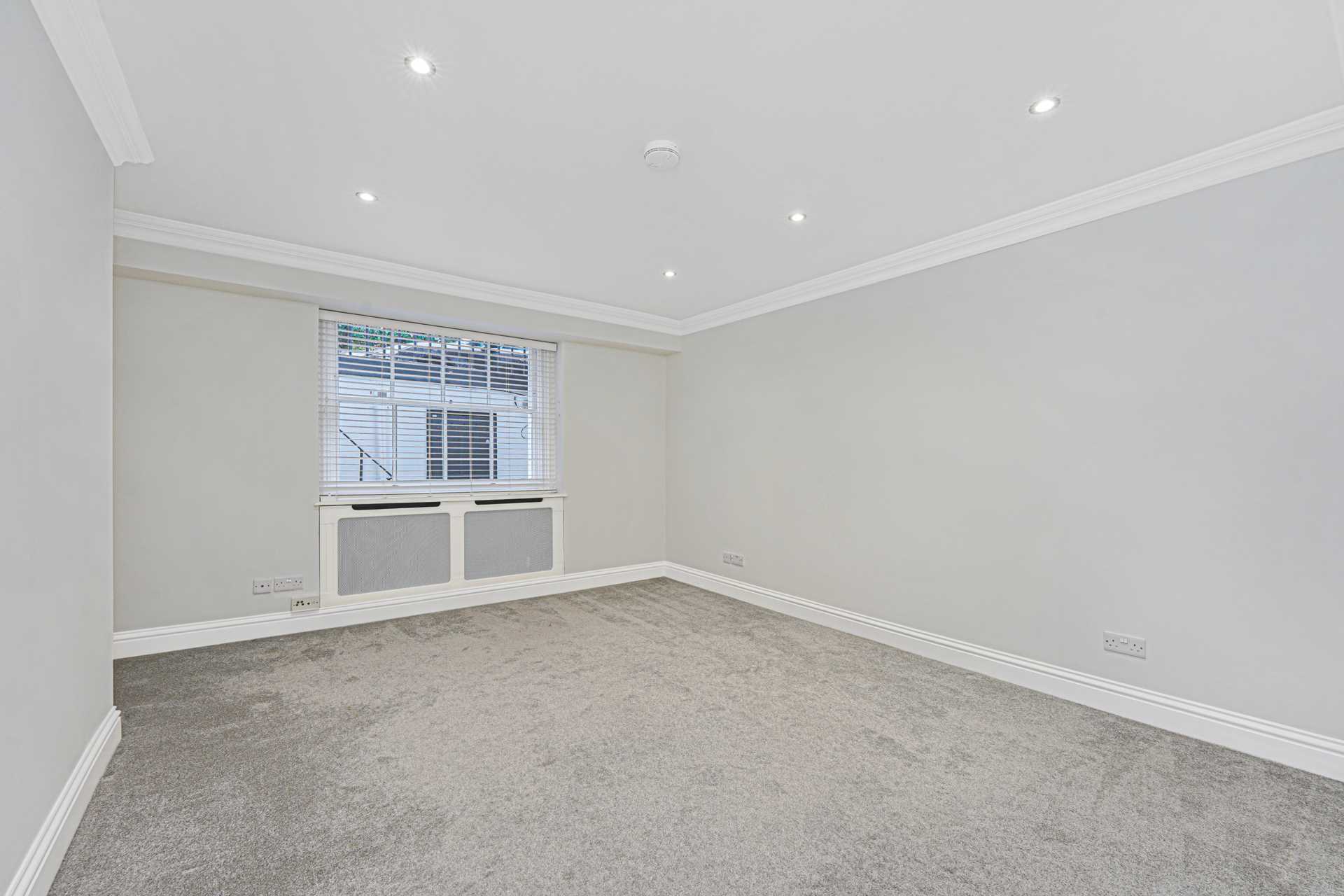 Onslow Gardens, London, SW7, Image 12
