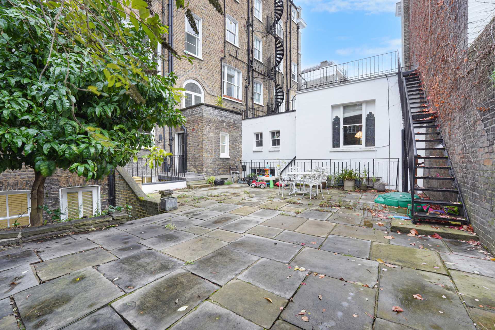 Onslow Gardens, London, SW7, Image 6