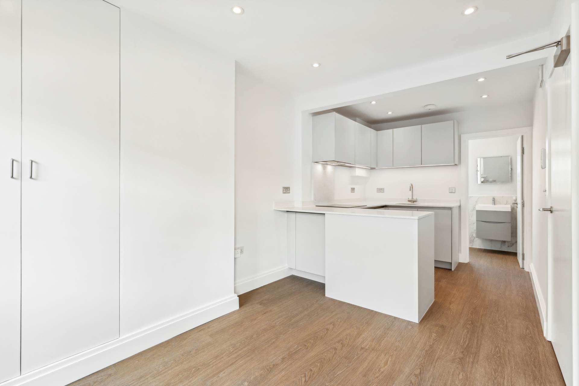 Kings Road, Chelsea SW3, Image 2