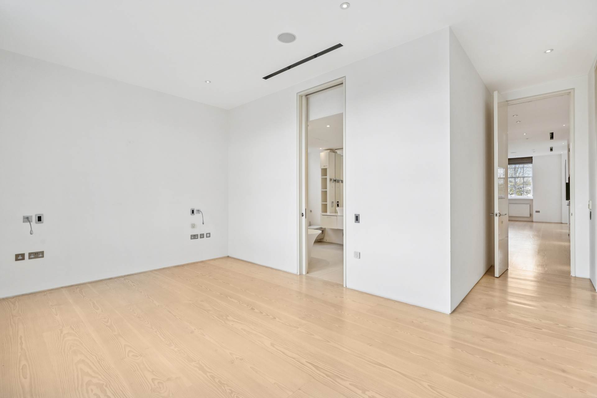 Crescent Mansions, Fulham Road, SW3, Image 14