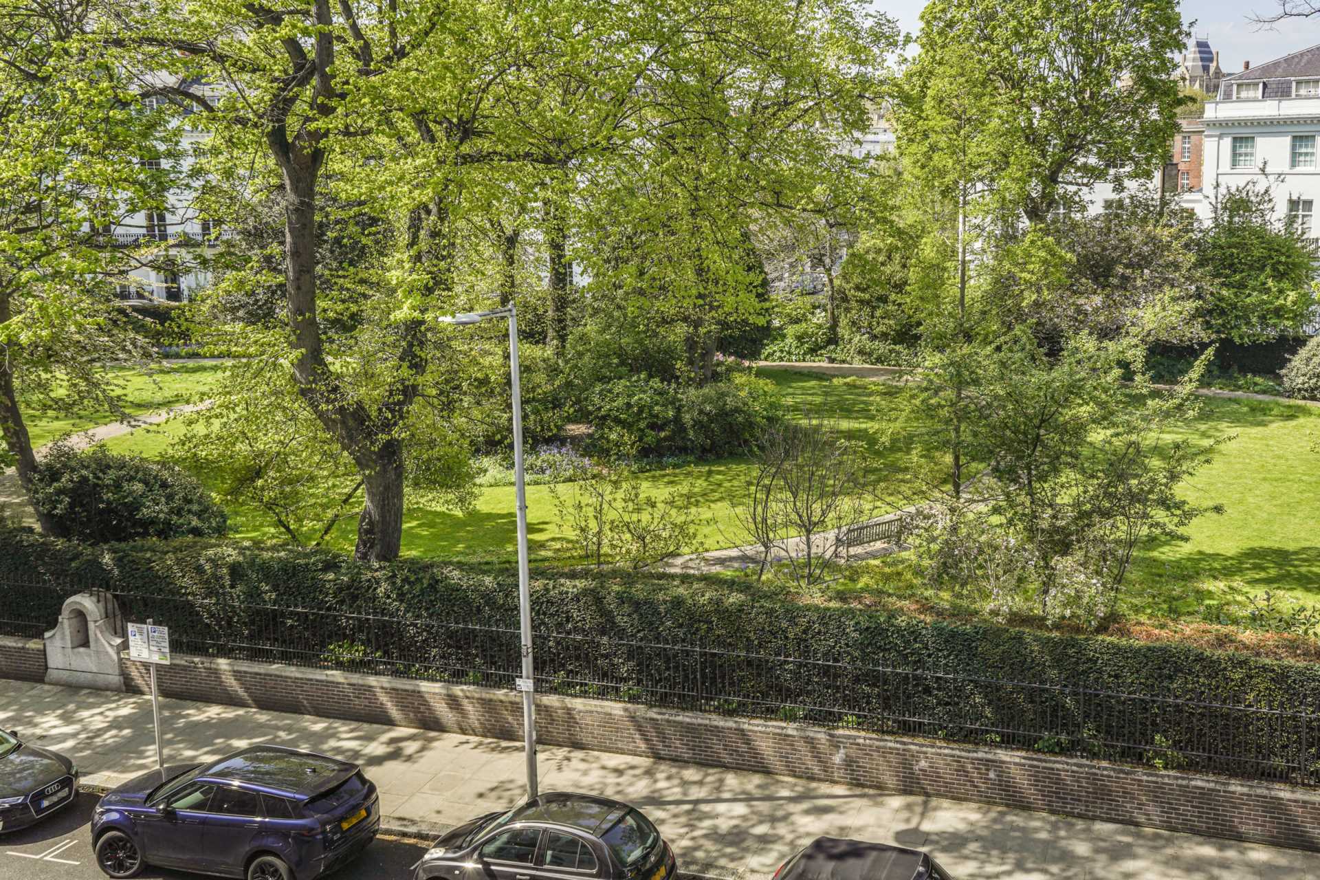 Crescent Mansions, Fulham Road, SW3, Image 2