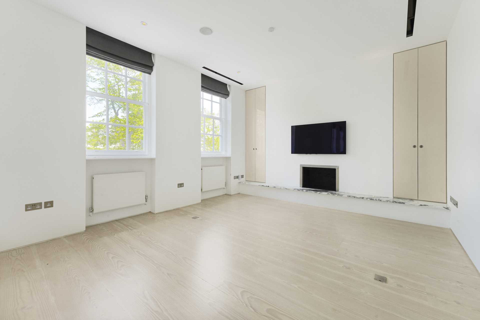 Crescent Mansions, Fulham Road, SW3, Image 4