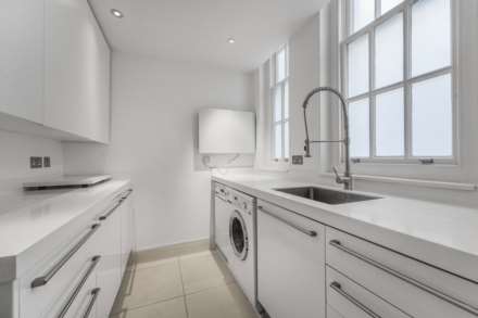 Crescent Mansions, Fulham Road, SW3, Image 12