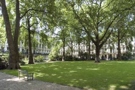 1 Bedroom Flat, Ennismore Gardens, Knightsbridge, SW7