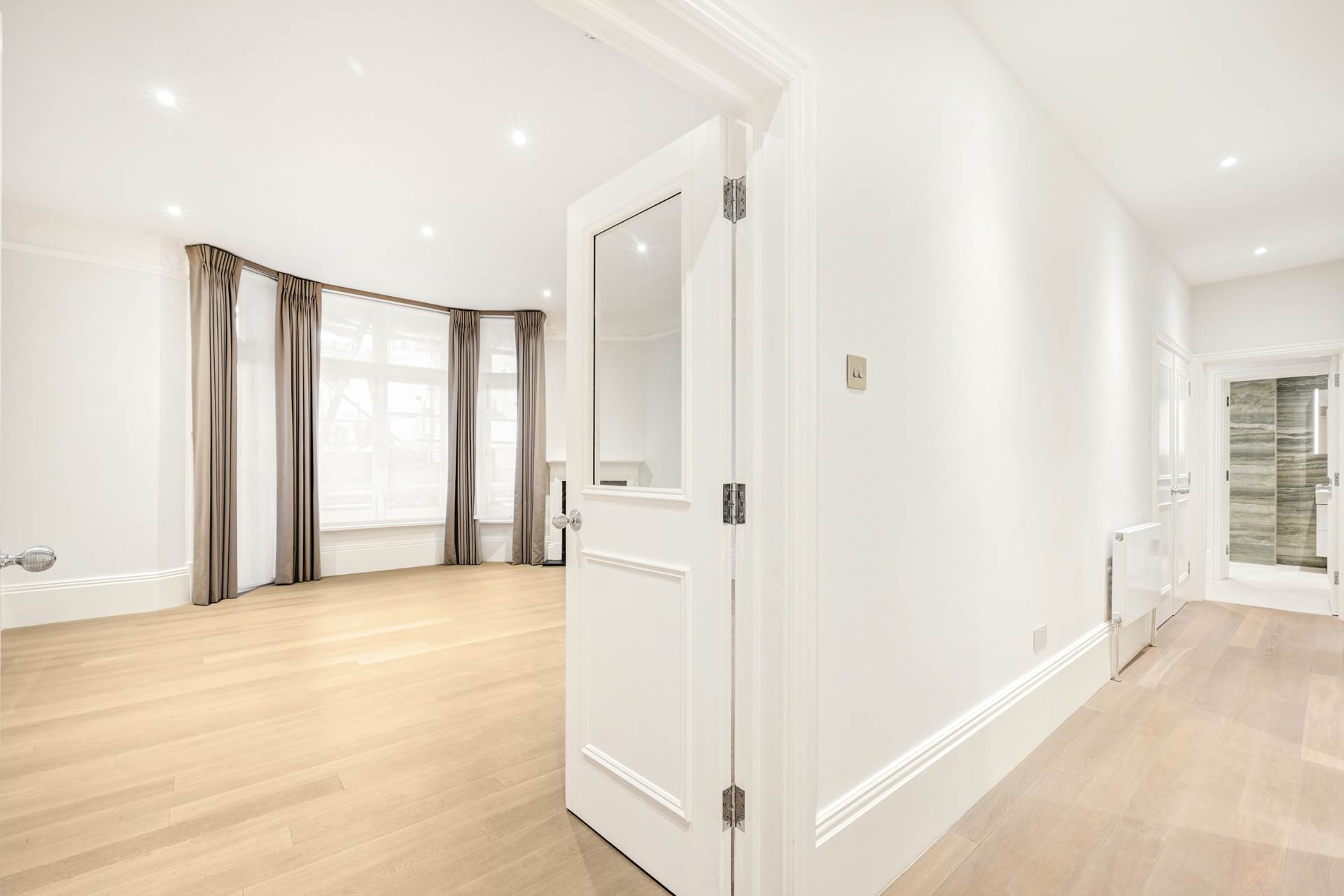 Hans Road, Knightsbridge SW3, Image 12