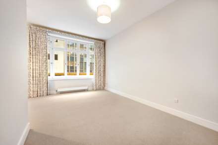 Duke Of York Square, SW3, Image 11