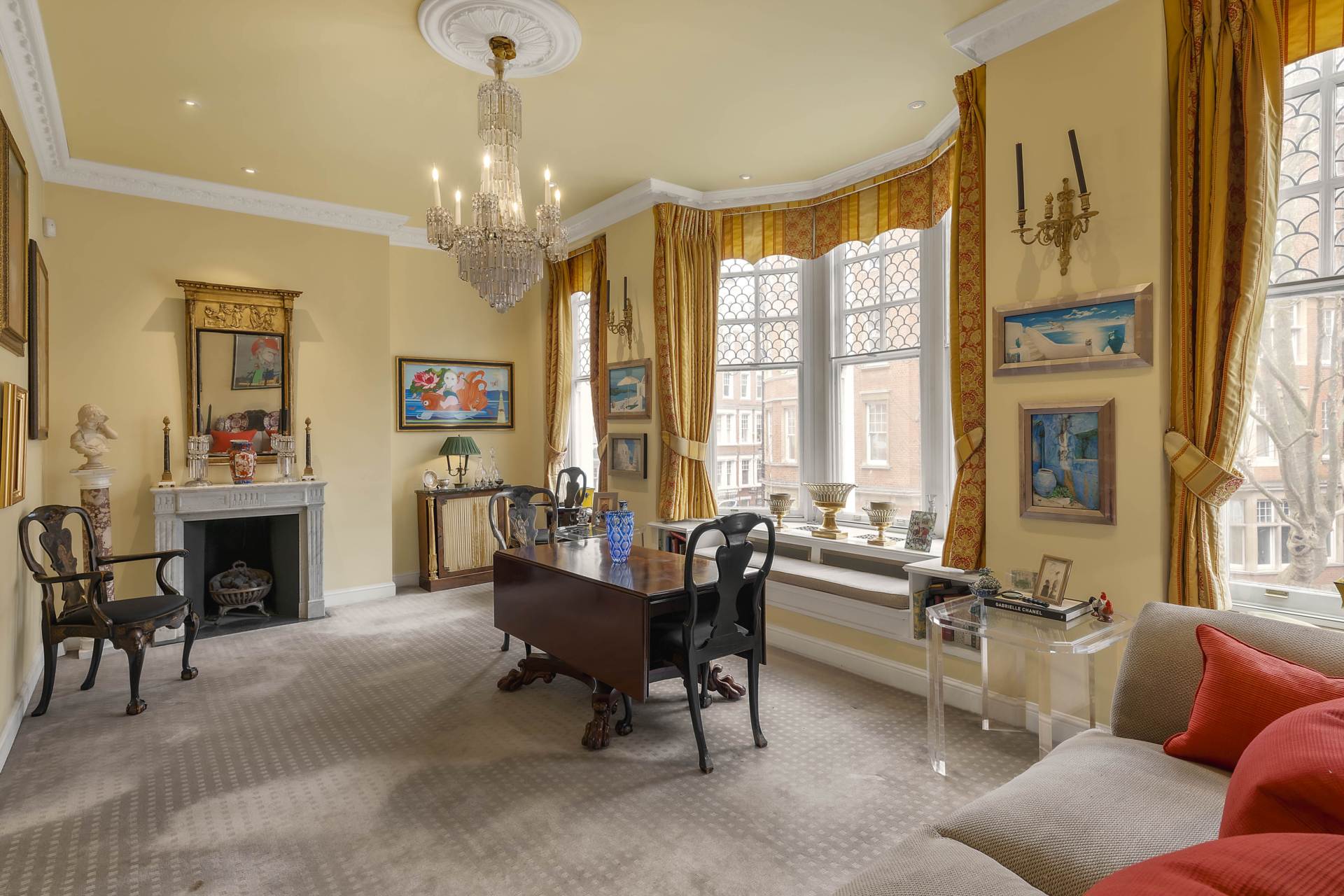 Embankment Gardens, Chelsea SW3, Image 1