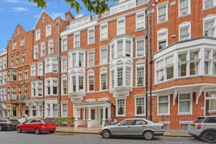 Embankment Gardens, Chelsea SW3, Image 2