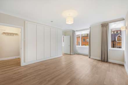 Sloane Street, Knightsbridge SW1X, Image 1