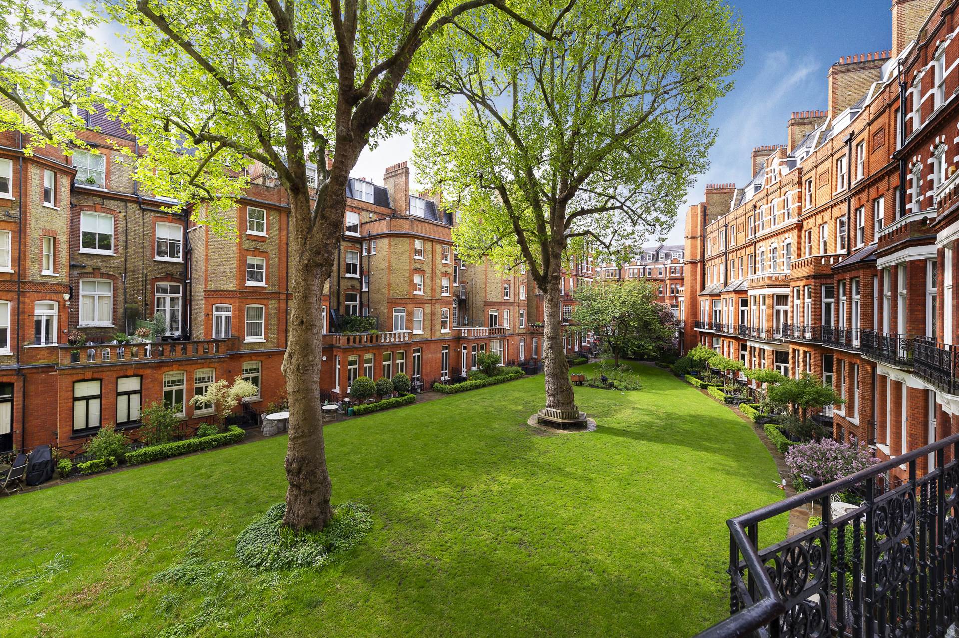 Egerton Gardens, London SW3, Image 1