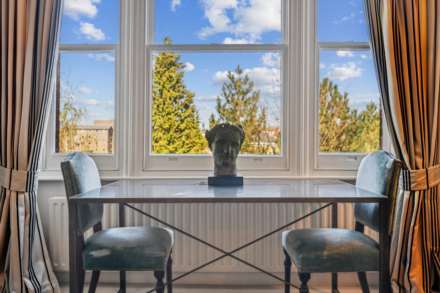Embankment Gardens, Chelsea SW3, Image 3