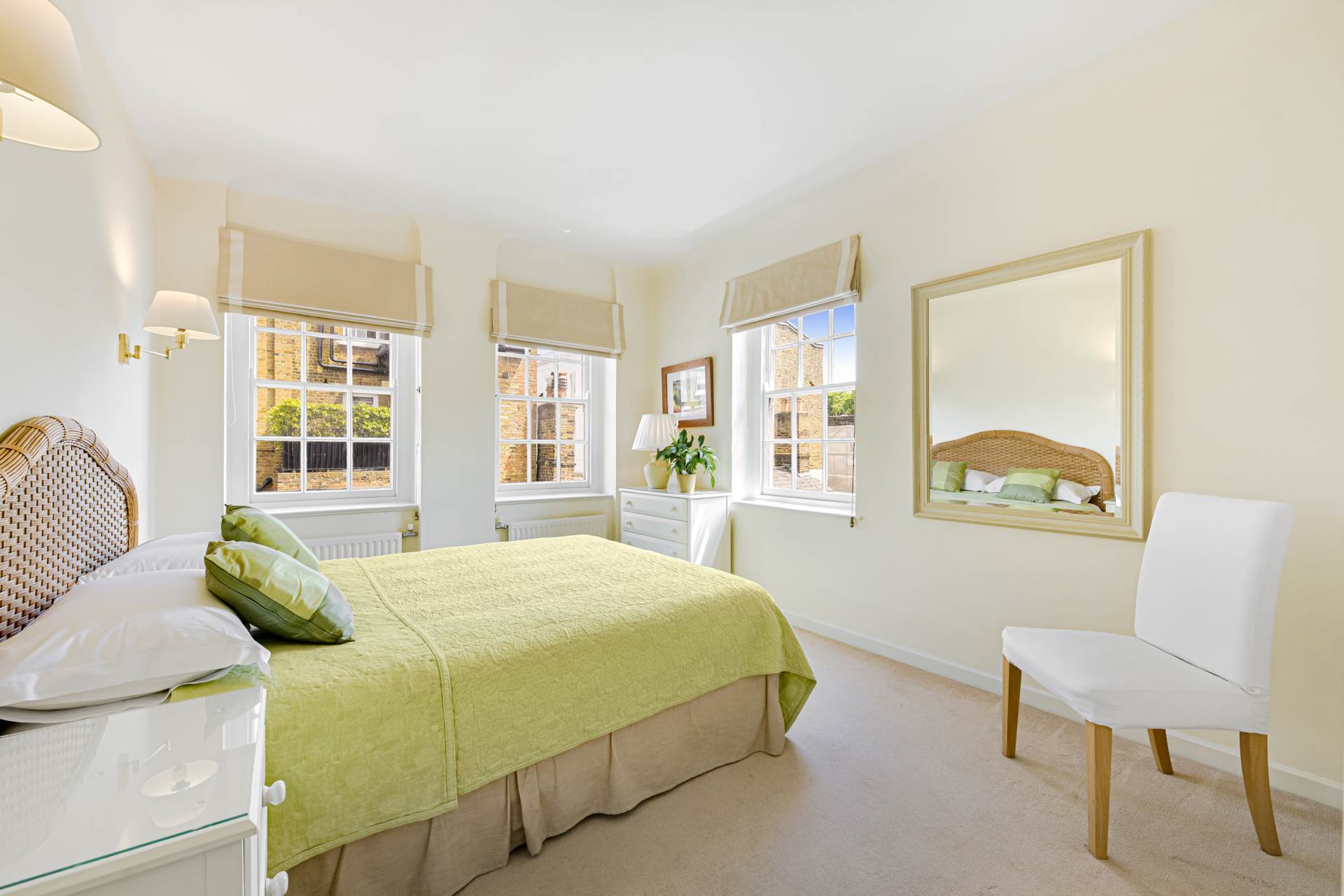 Smith Street, Chelsea SW3, Image 2