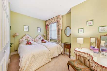 Cheyne Court, Flood Street, London SW3, Image 7