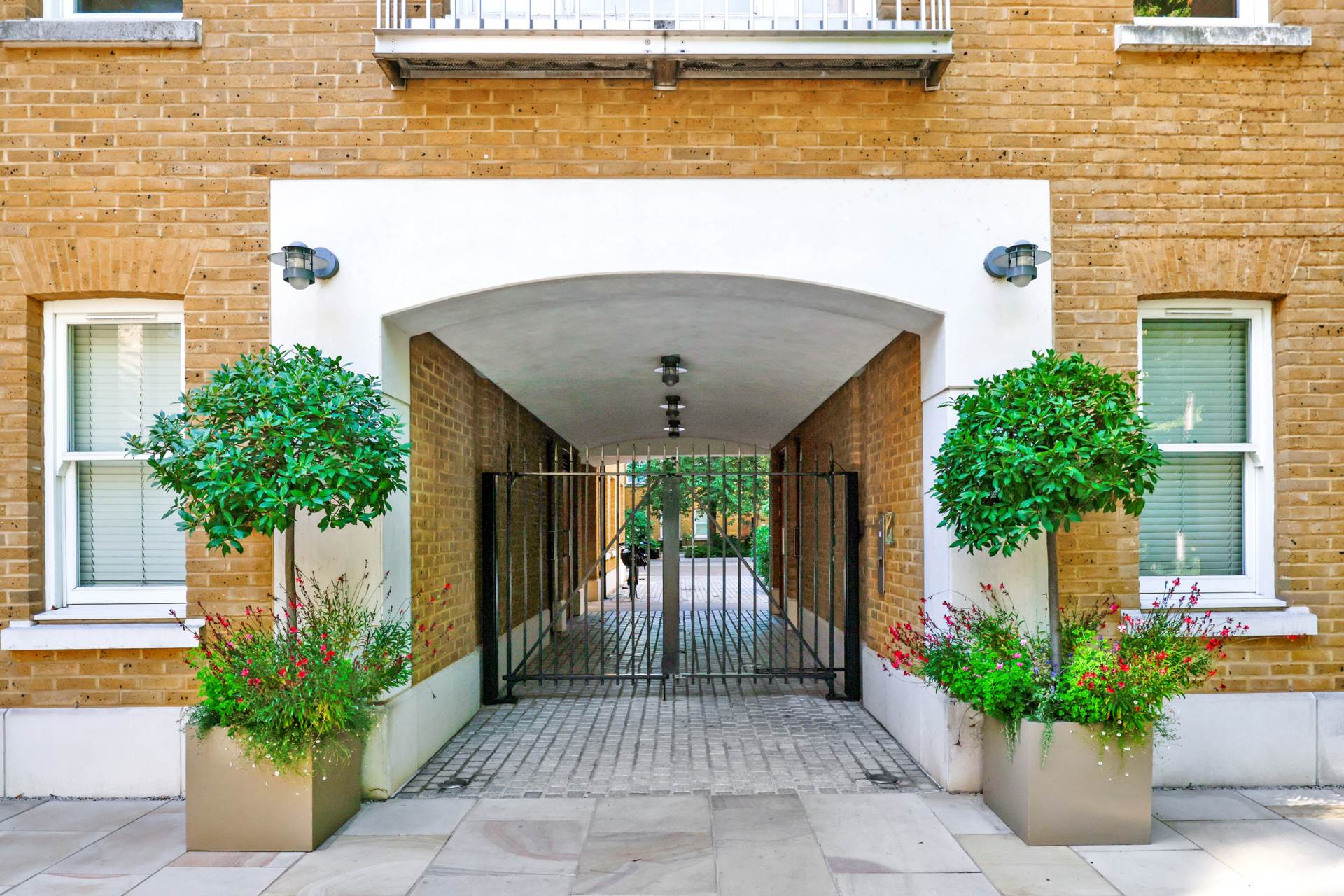 Cavalry Square, Chelsea SW3, Image 7