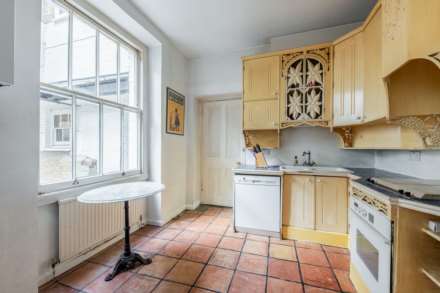 Roland Gardens, South Kensington, SW7, Image 3