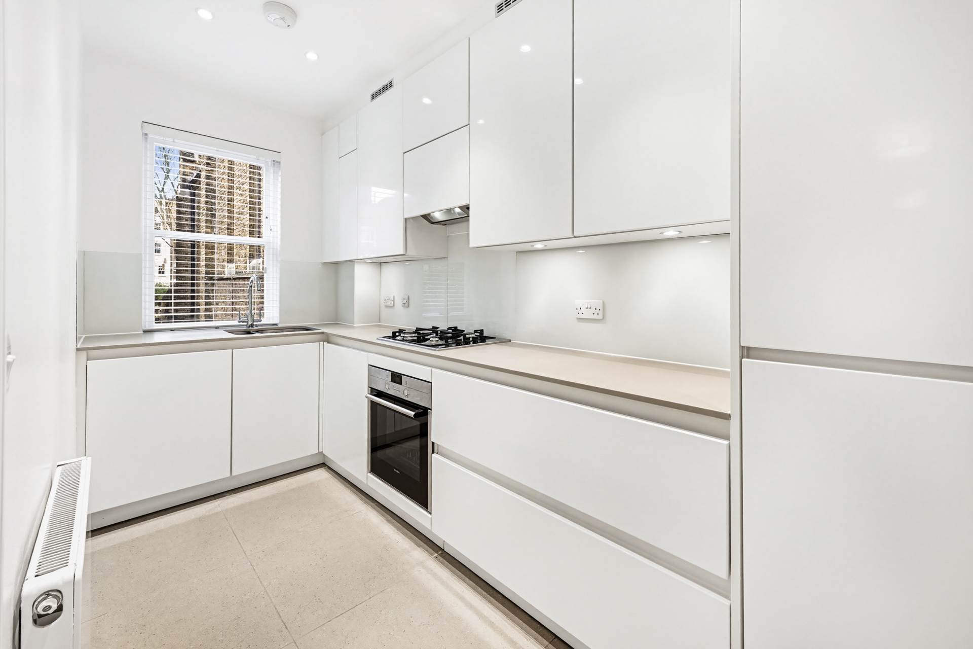 Christchurch Street, Chelsea SW3, Image 2