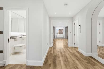 Sloane Street, London SW1X, Image 11