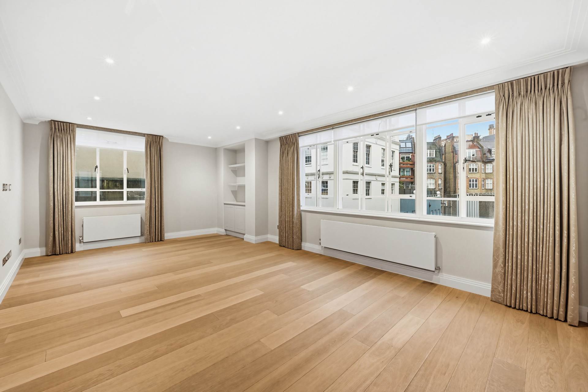 Sloane Street, Knightsbridge SW1X, Image 3