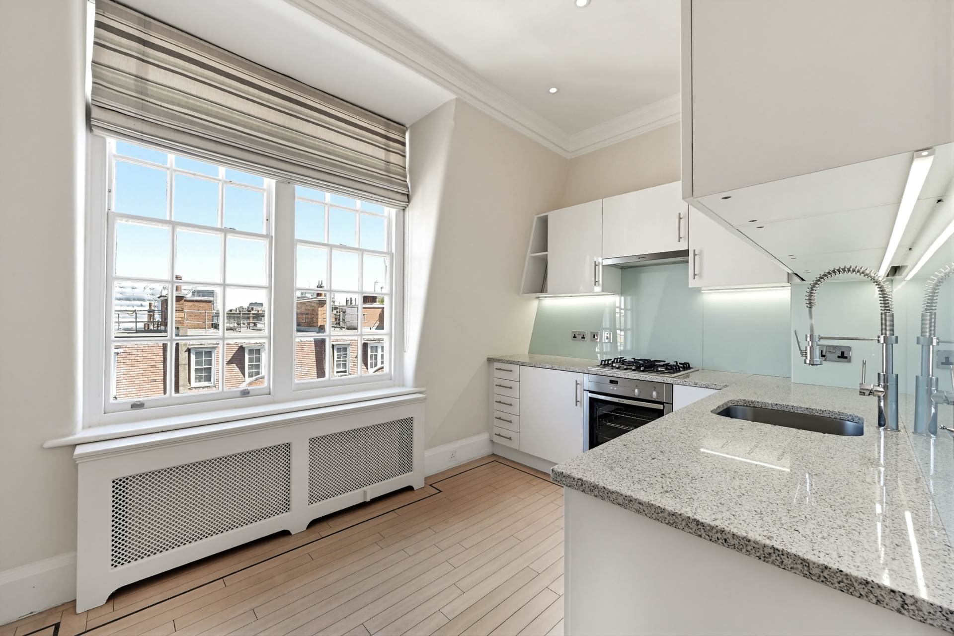 Sloane Court West, Chelsea SW3, Image 3
