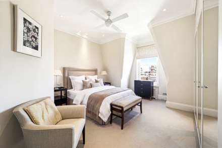 Sloane Court West, Chelsea SW3, Image 4