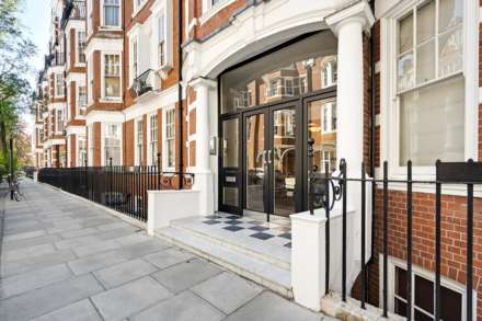 Sloane Court West, Chelsea SW3, Image 7
