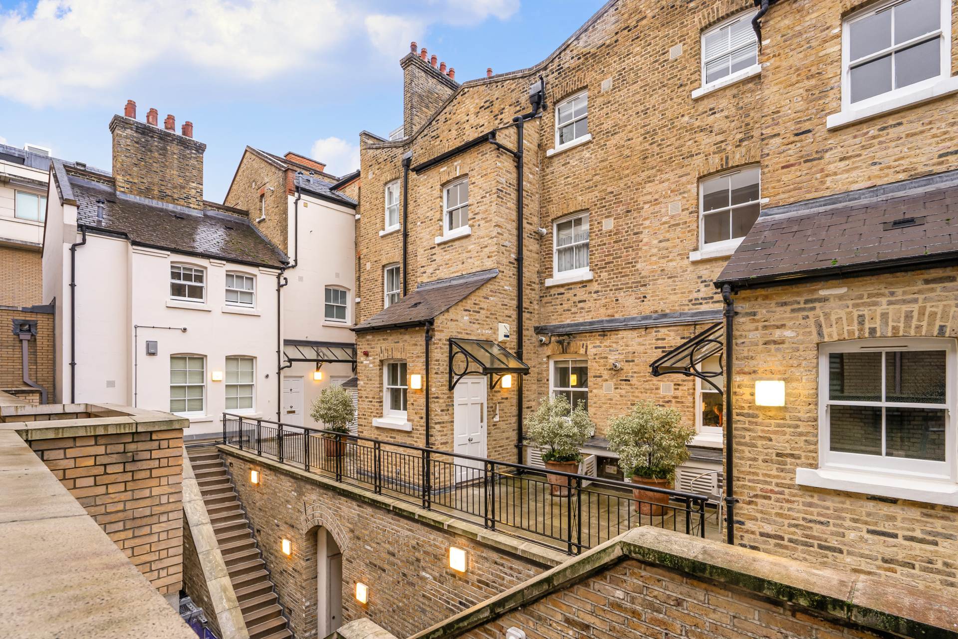 Duke Of York Square, Chelsea SW3, Image 3