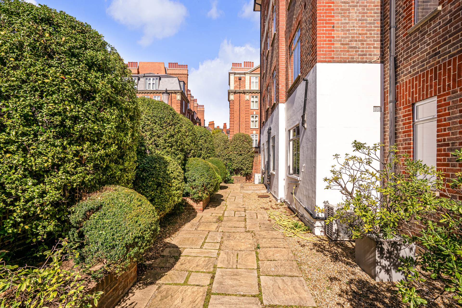 Astell Street, Chelsea SW3, Image 2