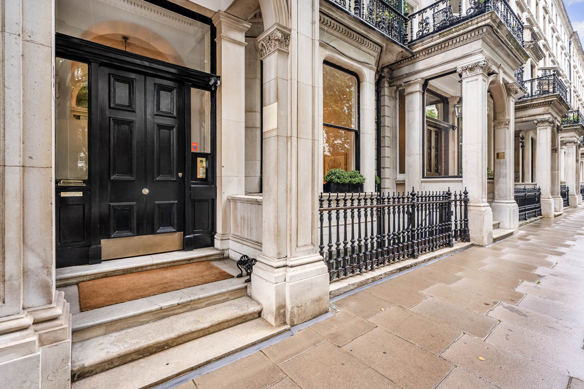 Ennismore Gardens, Knightsbridge SW7, Image 9