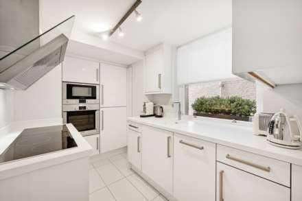 Ennismore Gardens, Knightsbridge SW7, Image 2