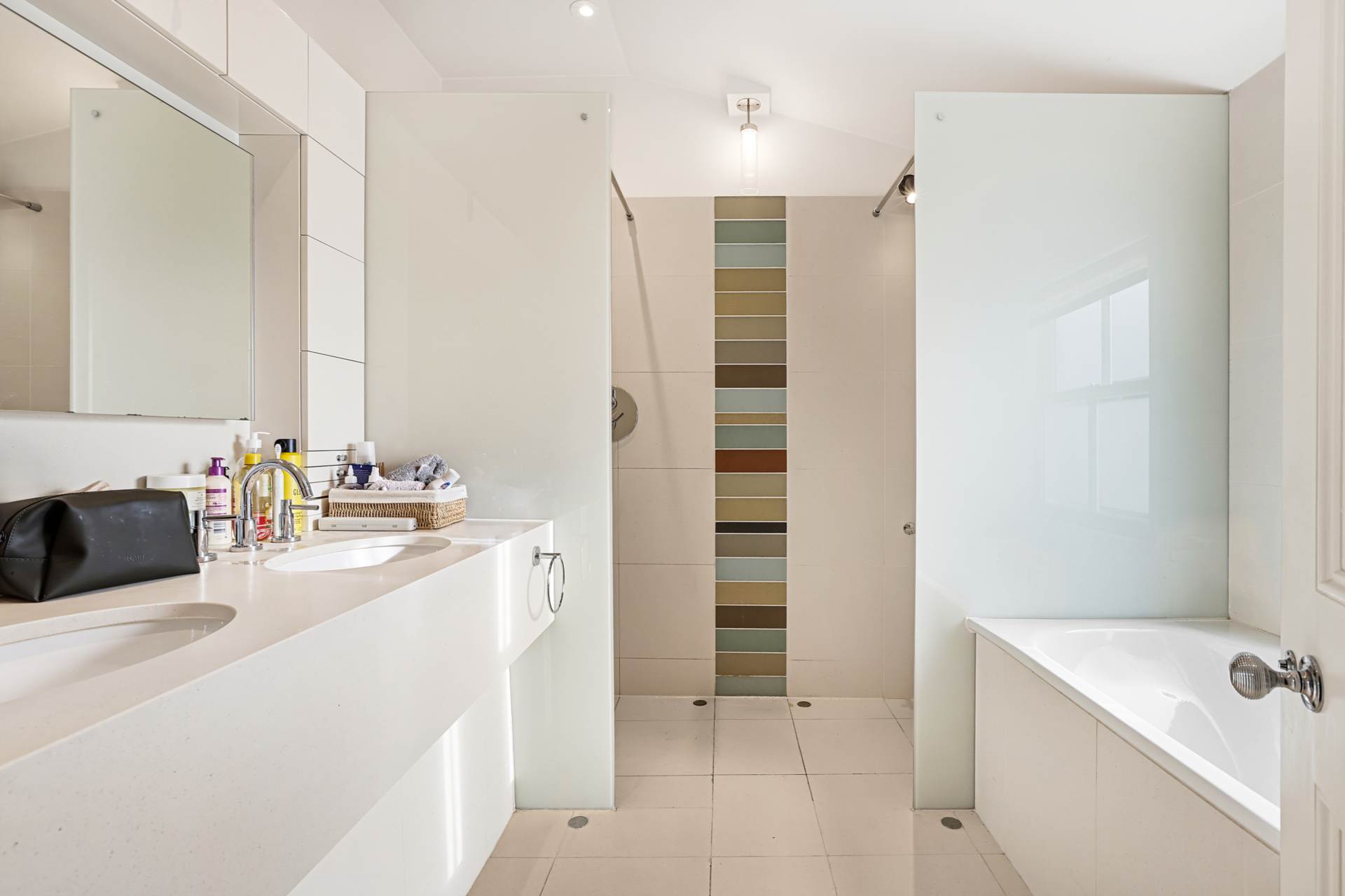 Richard's Place, Chelsea SW3, Image 4