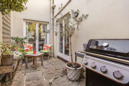 Richard's Place, Chelsea SW3, Image 6