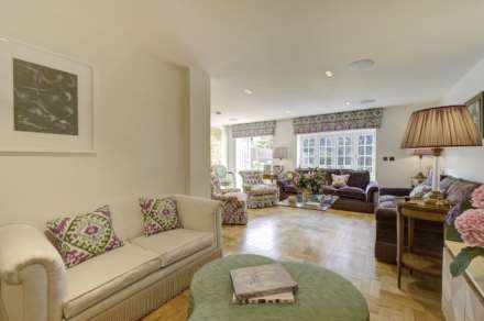 Dovehouse Street, Chelsea SW3, Image 3