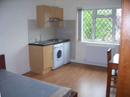 Garthland Drive, High Barnet, Image 1