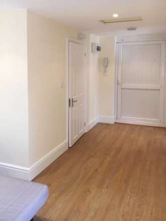 Garthland Drive, Barnet, Image 2