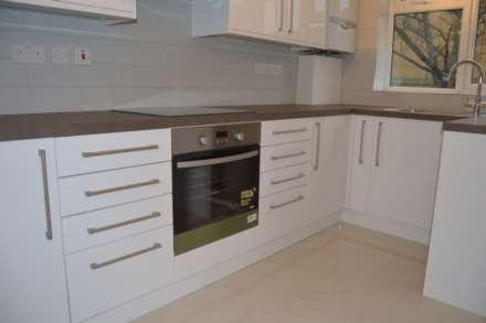 Property For Rent Avenue Road, Acton, London