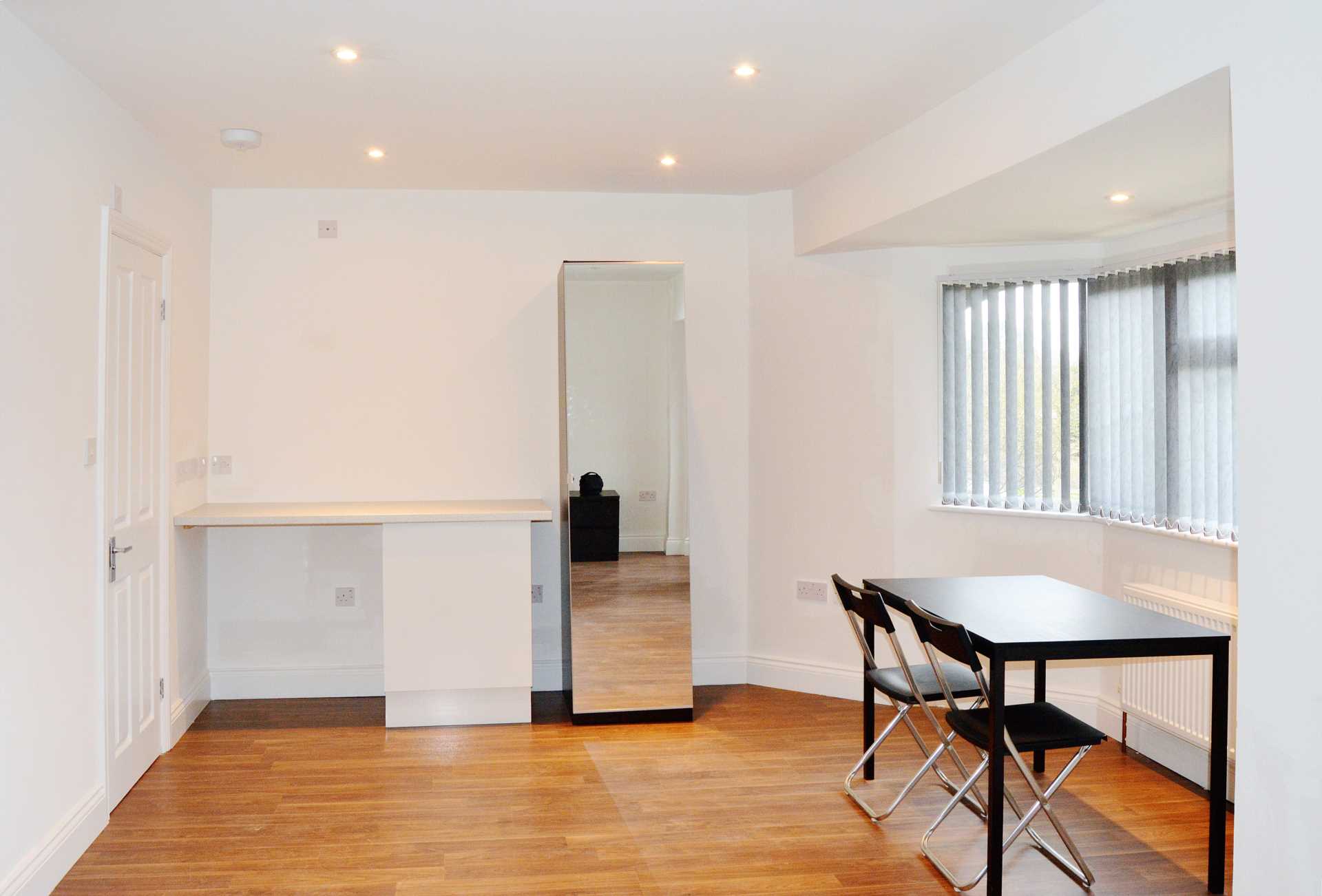 Park Drive, Acton, Image 3